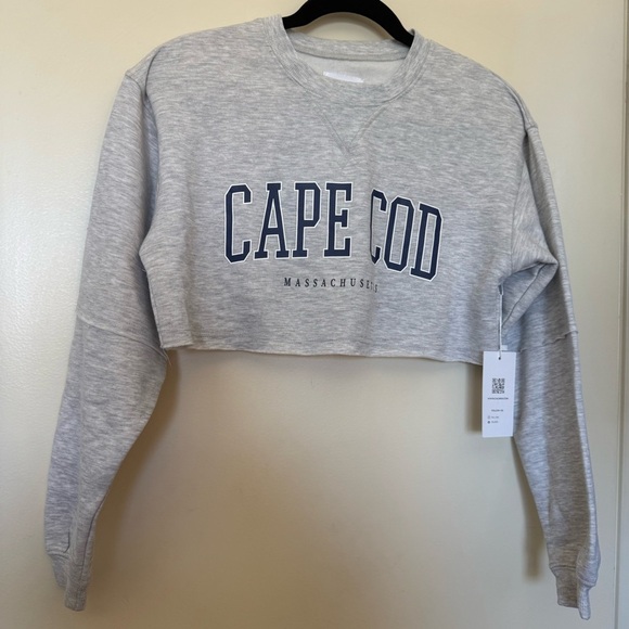 NWT Lazy Sunday “Cape Cod Massachusetts” Gray Fleece Cropped Sweatshirt in Small - Picture 8 of 15